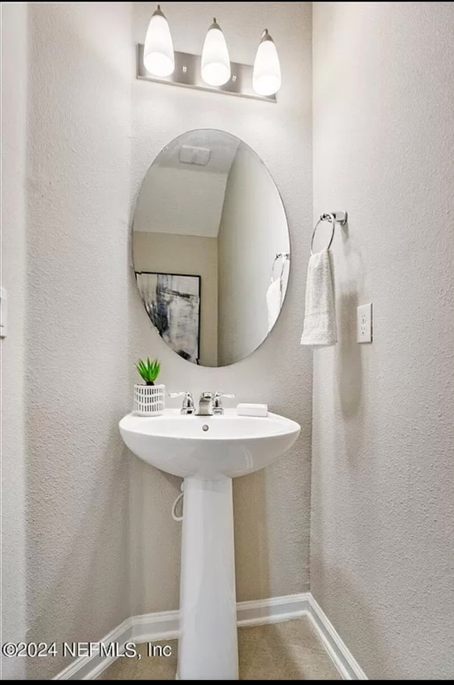 Building Photo - 12926 Ludo Rd