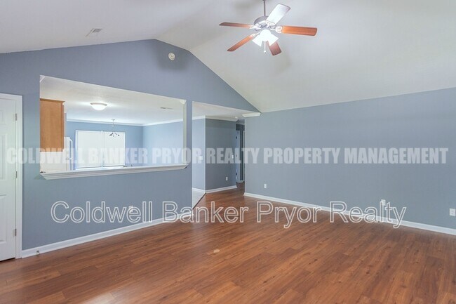 Building Photo - 8147 Karr St
