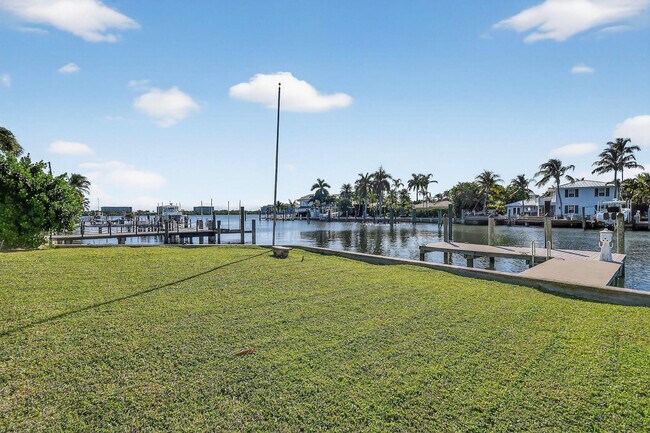 Building Photo - 122 Arlington Pl