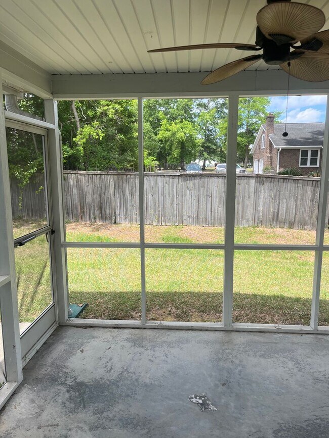 Building Photo - Available now. Great 4BR/2.5BA Home in Park Hill Place!