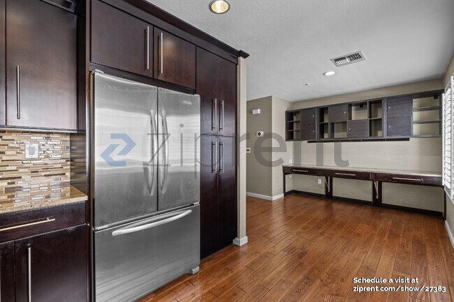 Building Photo - 2018 Swan St