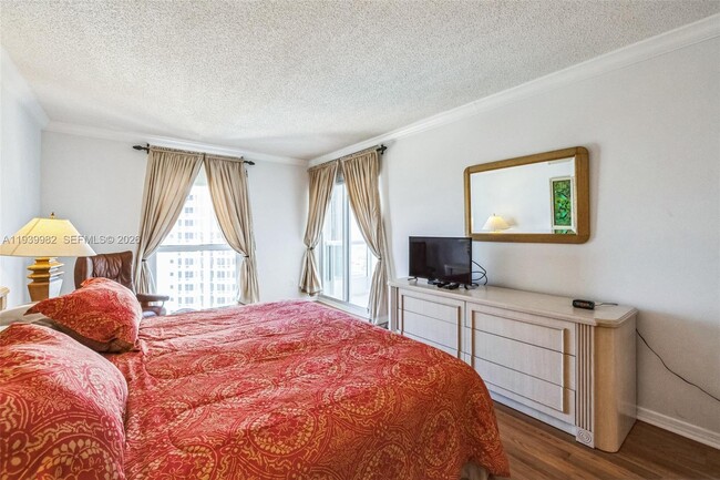 Building Photo - 21205 Yacht Club Dr