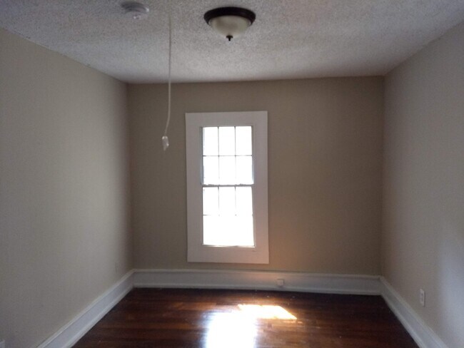 Building Photo - 481 Marianna St