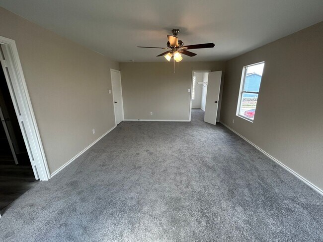 Building Photo - *COMING SOON* Desirable Location In Cibolo! Spacious Home with Loft & Fenced Backyard!