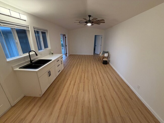 Building Photo - Oceanview Estates Ohana