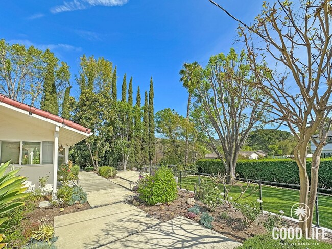 Building Photo - Stunning 3BR Home in Santa Ana with Private  Large Yard, Modern Upgrades & 2-Car Garage