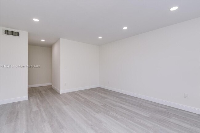 Building Photo - 21559 Cypress Hammock Dr