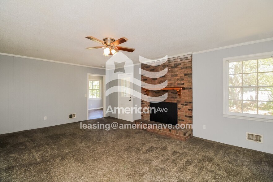 Building Photo - 125 Elberta Dr