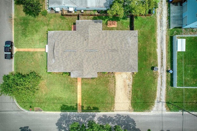 Building Photo - 555 54th St N