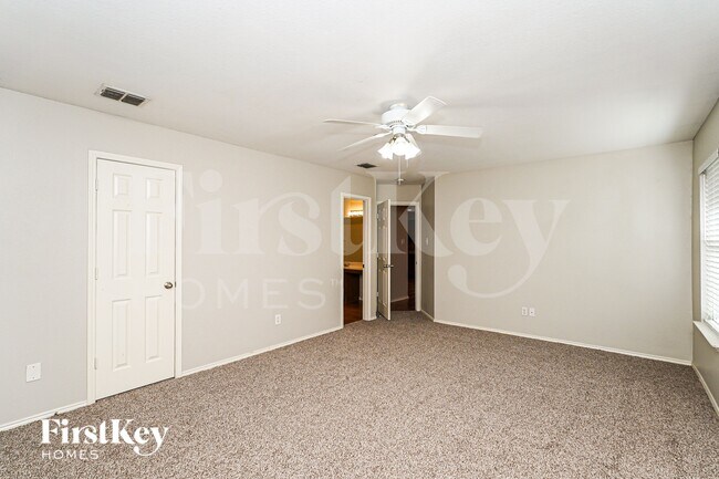 Building Photo - 12640 Shady Cedar Dr