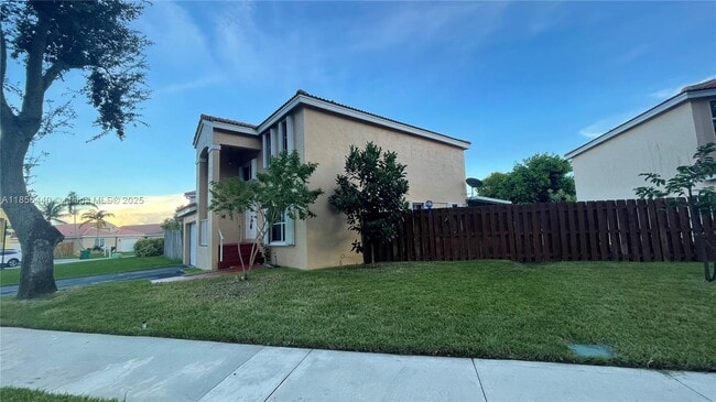 Building Photo - 8274 SW 42nd Ct