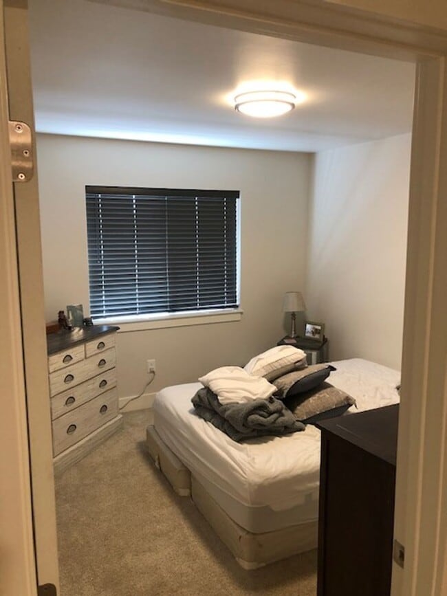 Building Photo - Newly Constructed 3 Bedroom Home in Manhat...