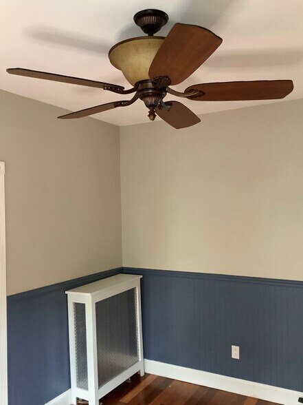 Office ceiling fan - 9 Jay St