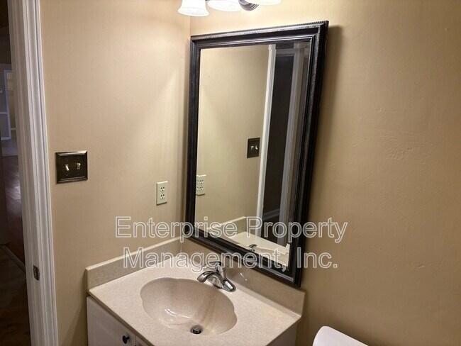 Building Photo - 7028 Boxborough Cove