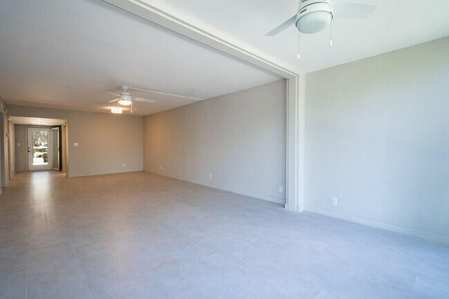 Building Photo - 3175 NE 48th Ct