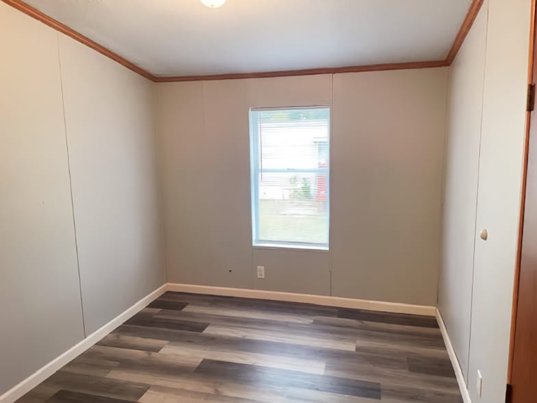 Building Photo - 37 Village Ct