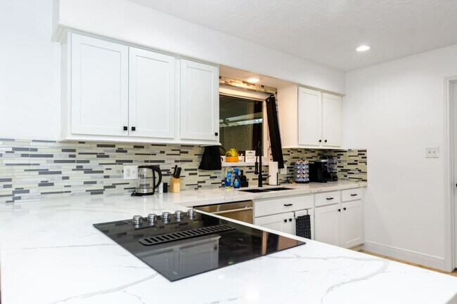 Building Photo - 1423 Sweet Grass Trail