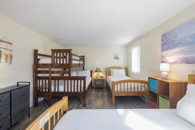 Building Photo - 16 Grasshopper Ln