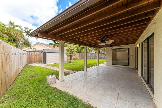 Building Photo - 9130 SW 101st Ave