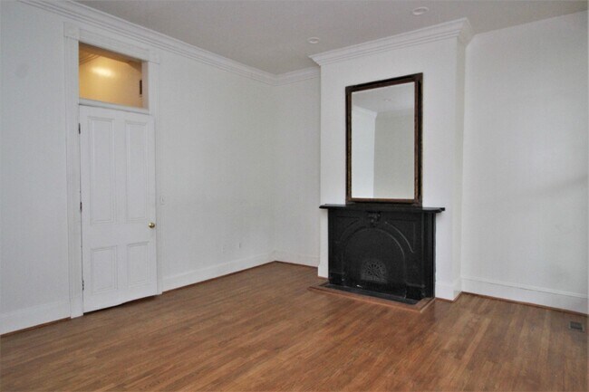 Building Photo - 1511 Bolton St