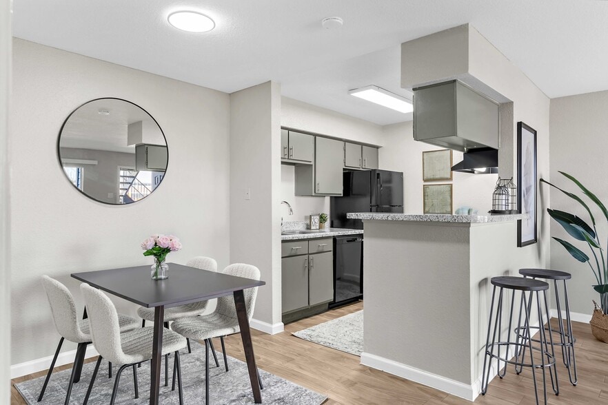 Building Photo - Sonoma Apartments