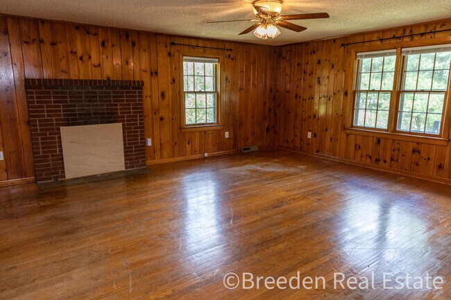 Building Photo - 8321 NC-181