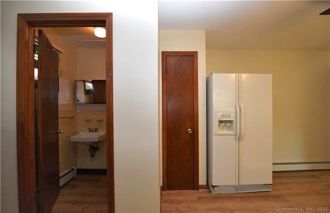 Building Photo - 56 Mozart St