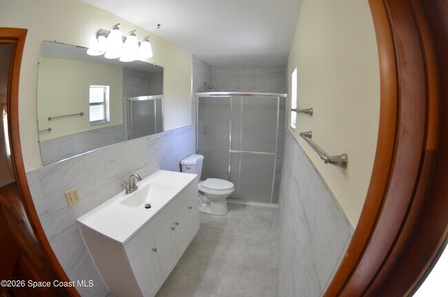 Building Photo - 300 Darrow Ave