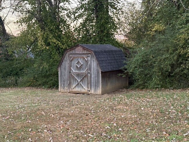Building Photo - Cozy Calvert City Home