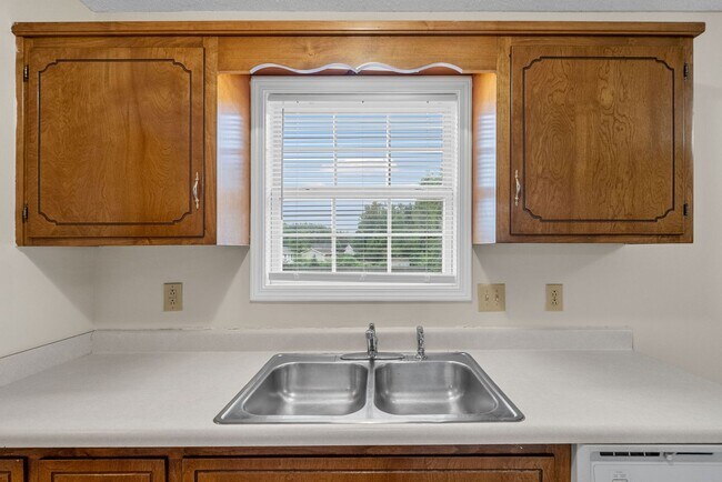 Building Photo - 1 Bedroom Pet Friendly Home For Rent Near ...