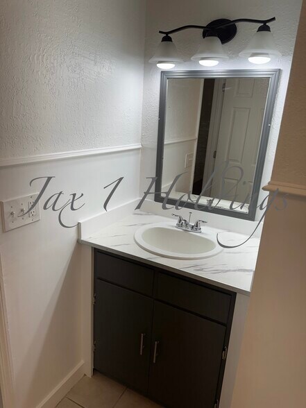 Bathroom - 5674 Akra Ave