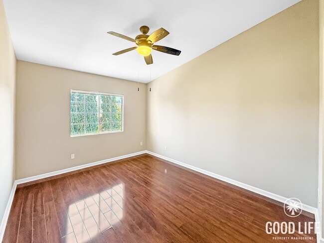 Building Photo - Beautiful 2B 2.5BA Townhouse in El Cajon!