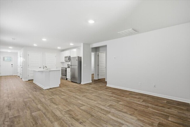 Building Photo - 23 Cedar Creek Ln