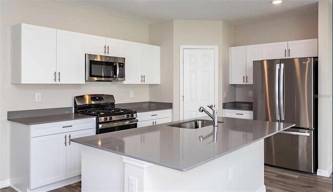 Building Photo - 12935 Hawkstone Trail Blvd
