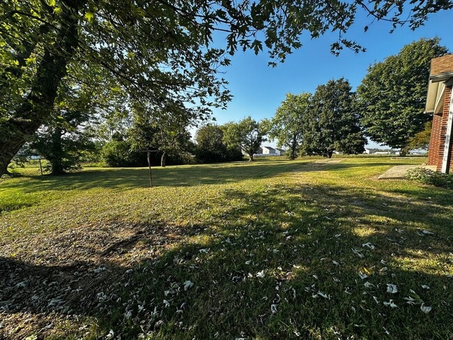 Building Photo - **Move-In Special !! 3 bed/ 2 bath rancher for rent. Hamblen/Jefferson County line.