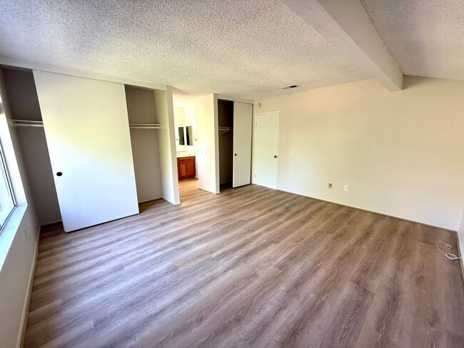 Building Photo - Wonderful 4 Bedroom 2-story Townhome in "F...