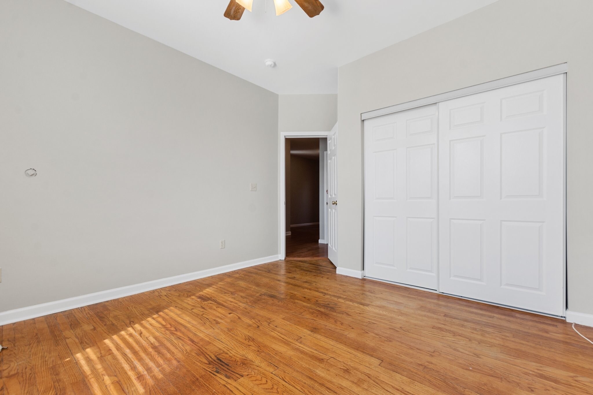 Primary bedroom - 3452 Humphrey St