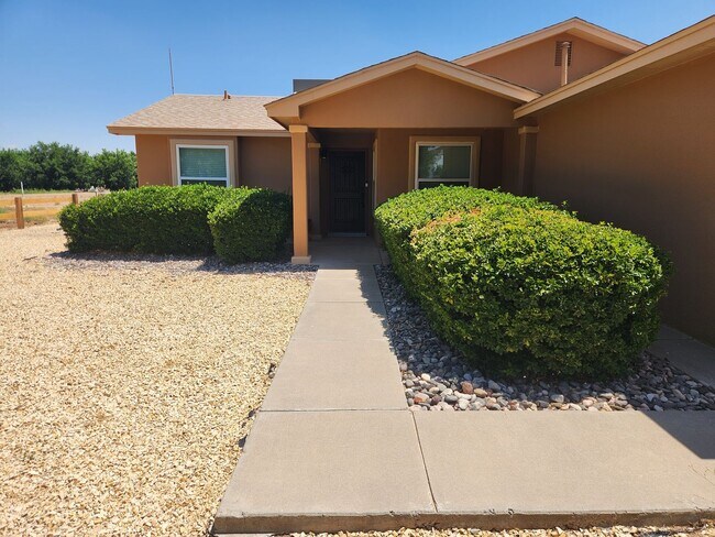 Building Photo - 1535 Vajillo Ln