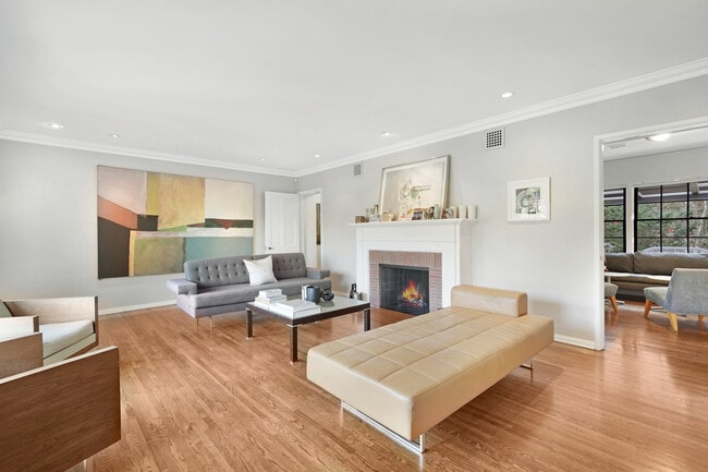 Living Room - 1522 Forest Knoll Dr