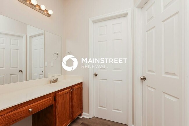 Building Photo - 3 Bedroom Pet-Friendly Home in ANTIOCH, TN with Main Street Renewal