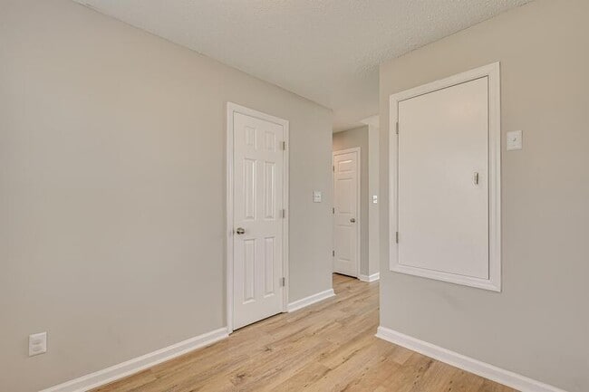 Building Photo - 3390 Monte Carlo Dr