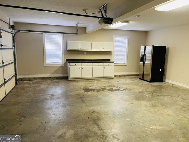 Building Photo - 947 Beavers Rd