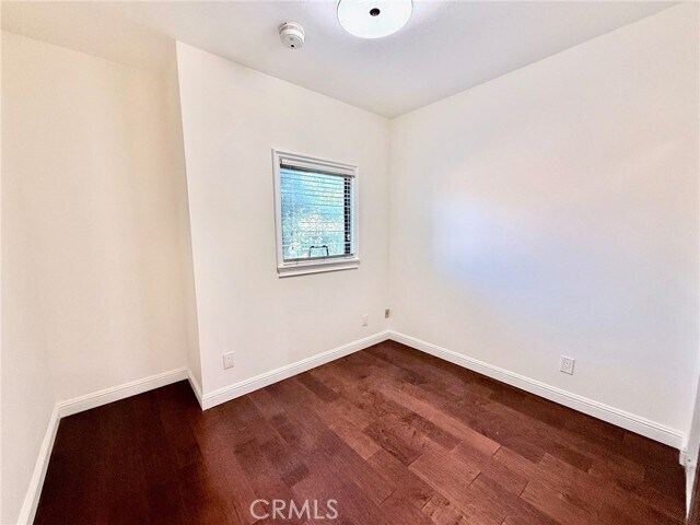 Building Photo - 111 S Oak Knoll Ave