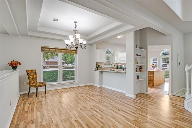 Building Photo - 2101 Chaparral Dr