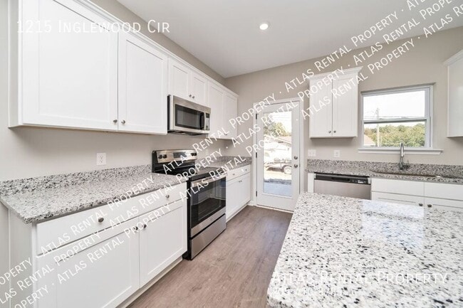 Building Photo - 1215 Inglewood Cir