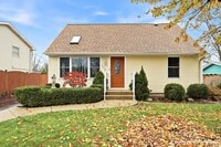 Building Photo - 1219 Brentwood Dr