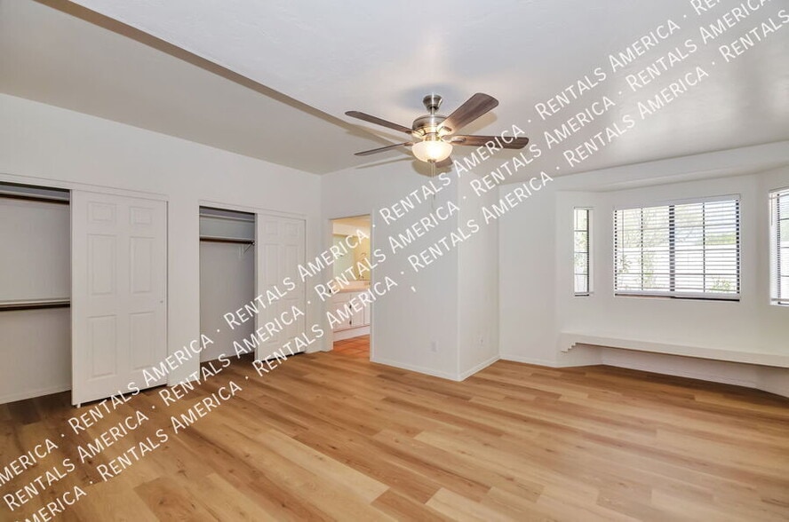 Building Photo - 1150 W Masters Cir