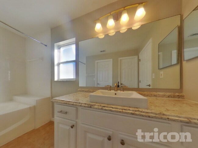 Building Photo - 15115 Margaux Dr