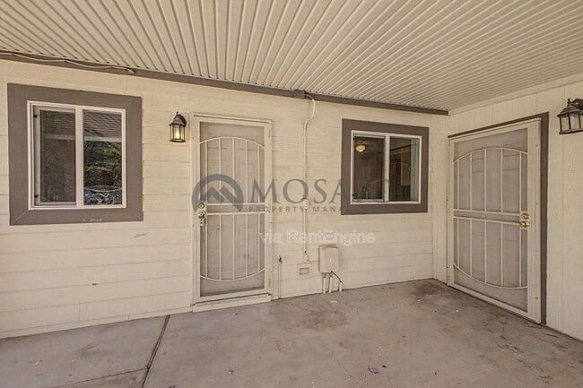 Building Photo - 1625 S 74th St