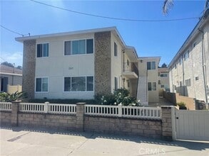 Building Photo - 2217 S Grand Ave